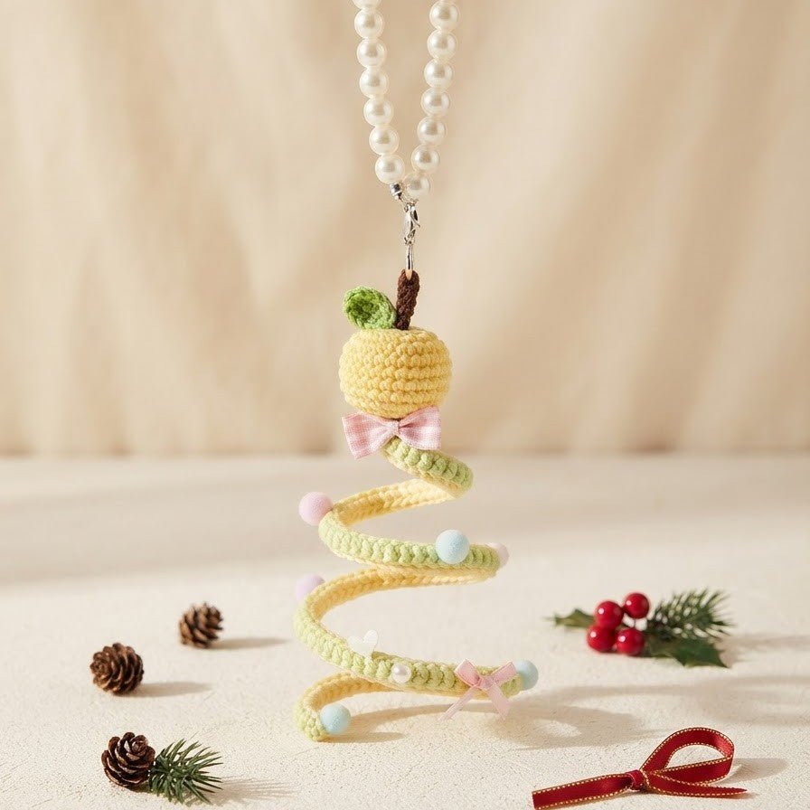 APPLE CHRISTMAS TREE PATTERN
